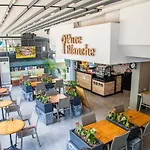 Pure Blanche 酒店