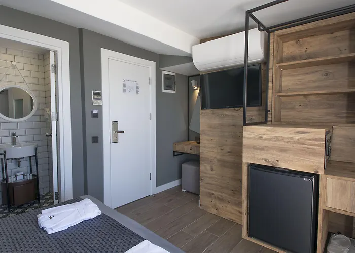 Отель Pure Blanche 3*