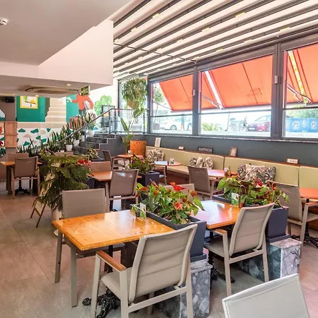 Pure Blanche אנטליה